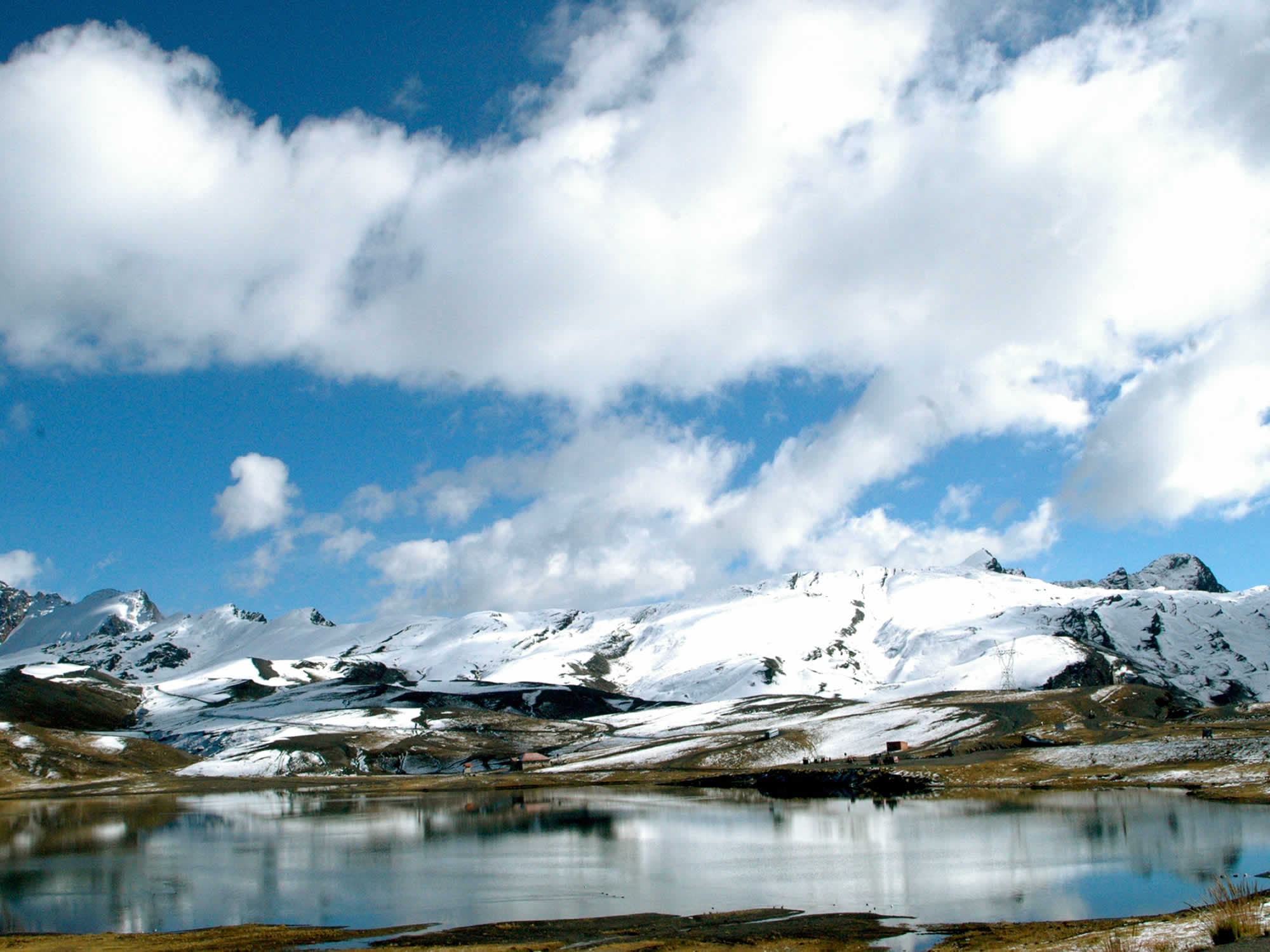Discover the nature and wildlife from La Paz Cloud Forest as we go down the world’s most thrilling road, surrounded by breathtaking landscapes proper from the Andes and Cloud Forest inside the Cotapata National Park